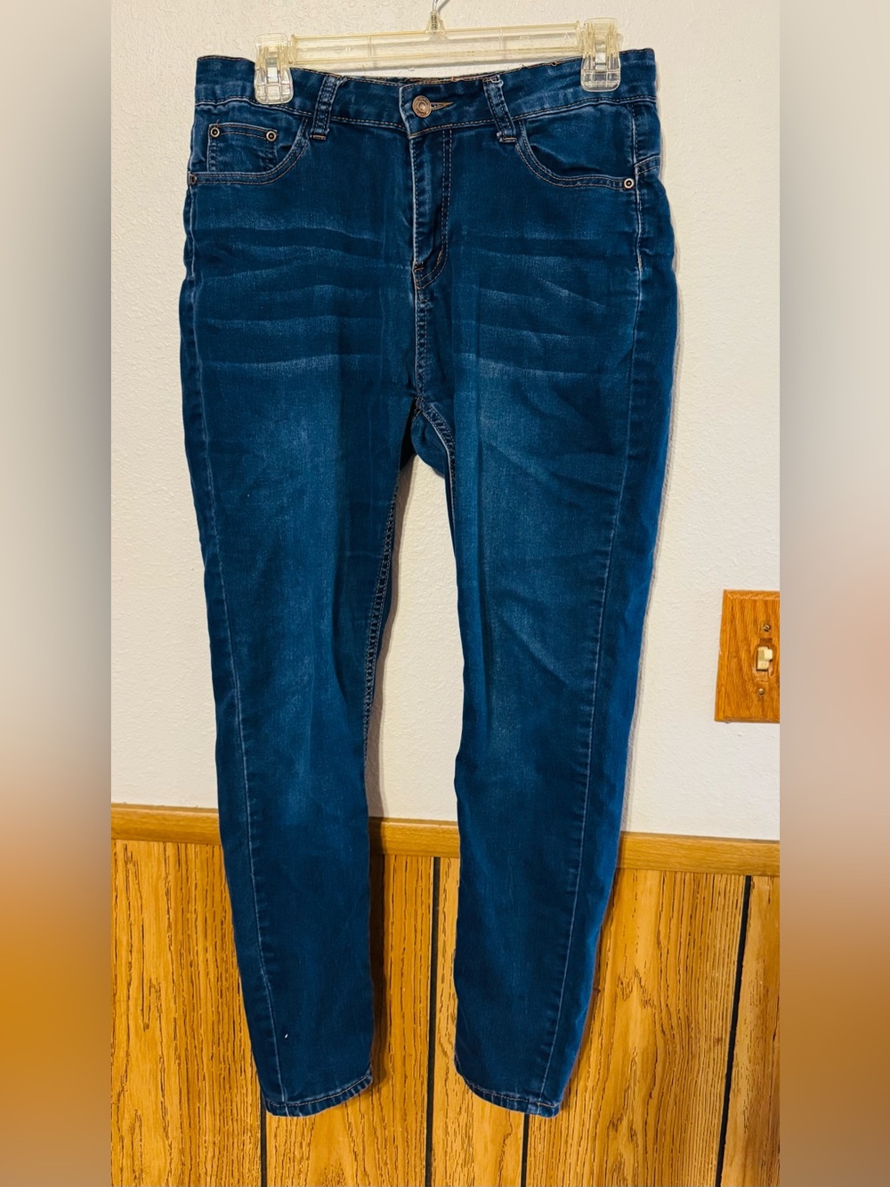 Red Bottoms size 9/29 Dark Blue Women’s denim Jeans